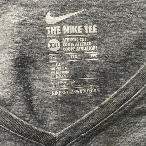 Nike Top - Picture 2 of 2